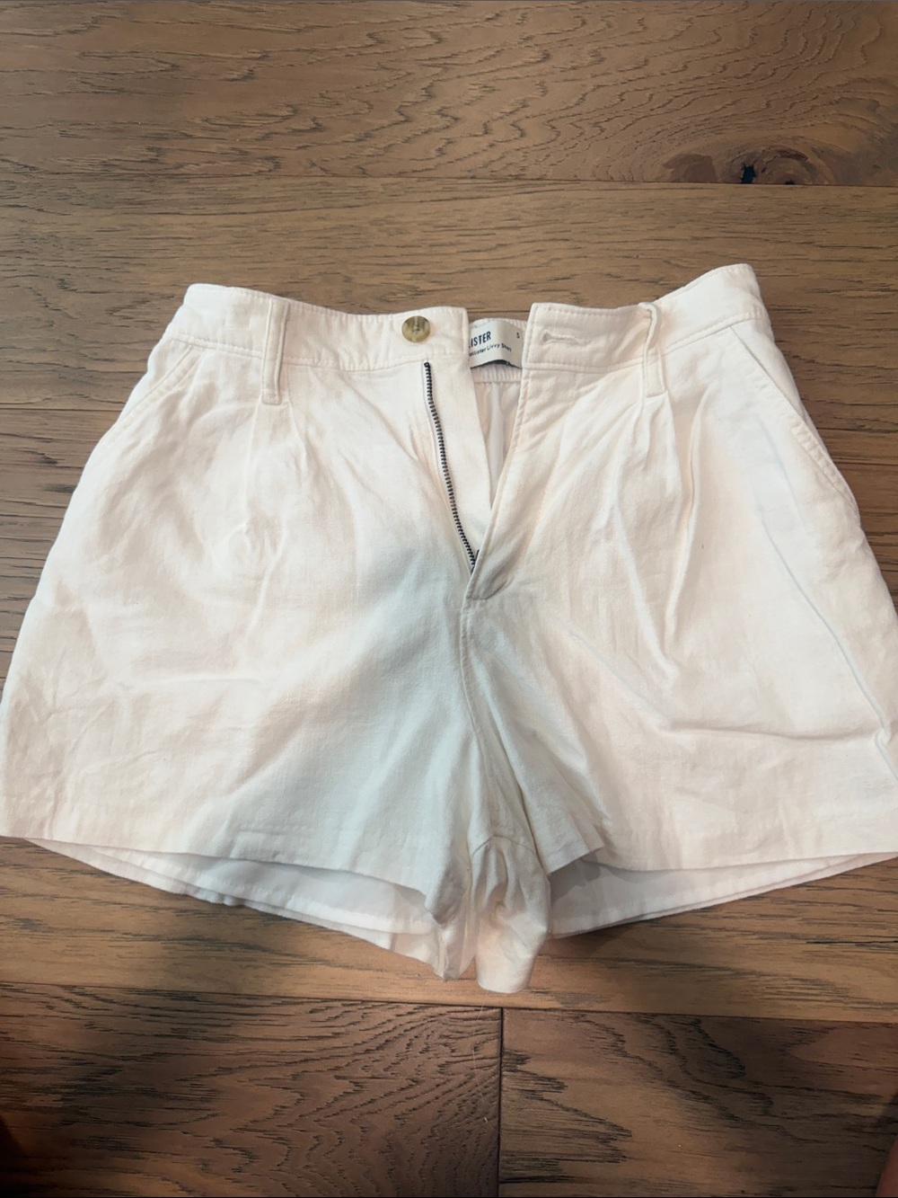 Hollister High-Waist White Linen-Blend Shorts